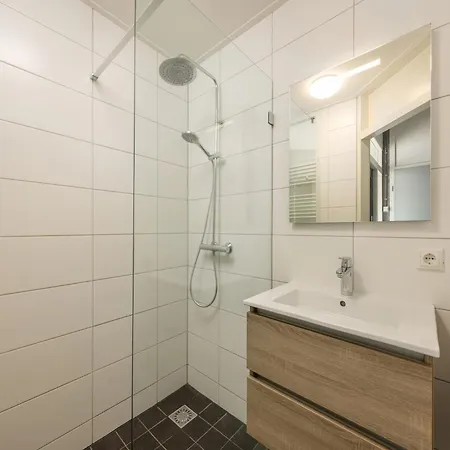 Restyled With Dishwasher Near A Nature Reserve Holiday home *