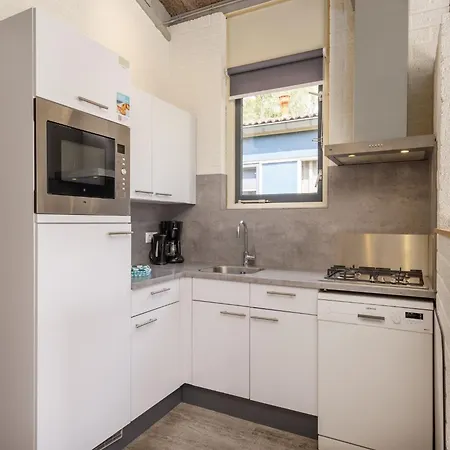 Restyled With Dishwasher Near A Nature Reserve